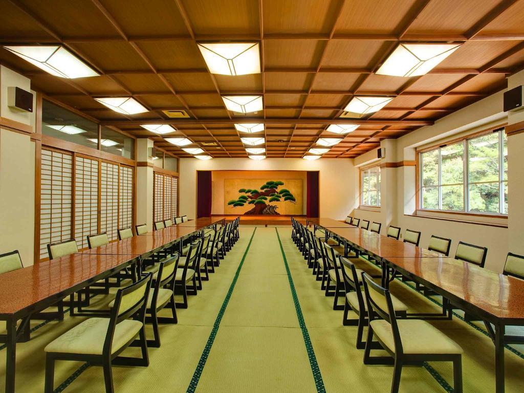 Hananosato Onsen Sansuikan Такацукі Екстер'єр фото